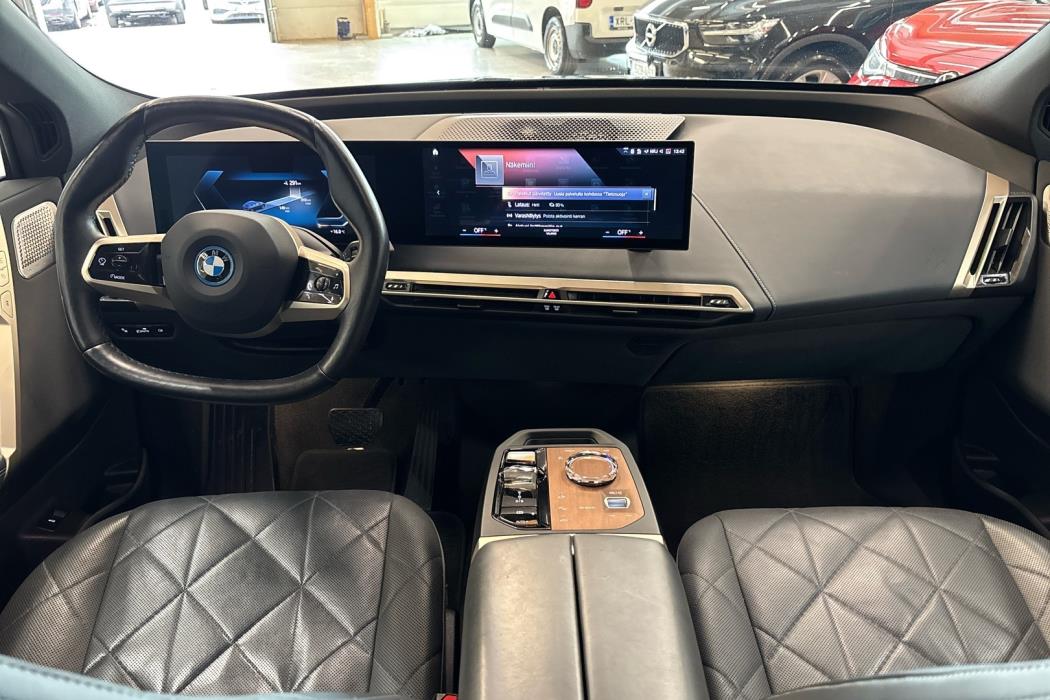 BMW iX 2023