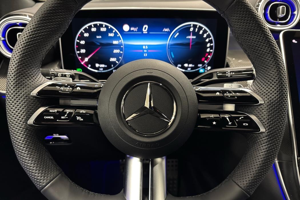 MERCEDES-BENZ GLC 2026