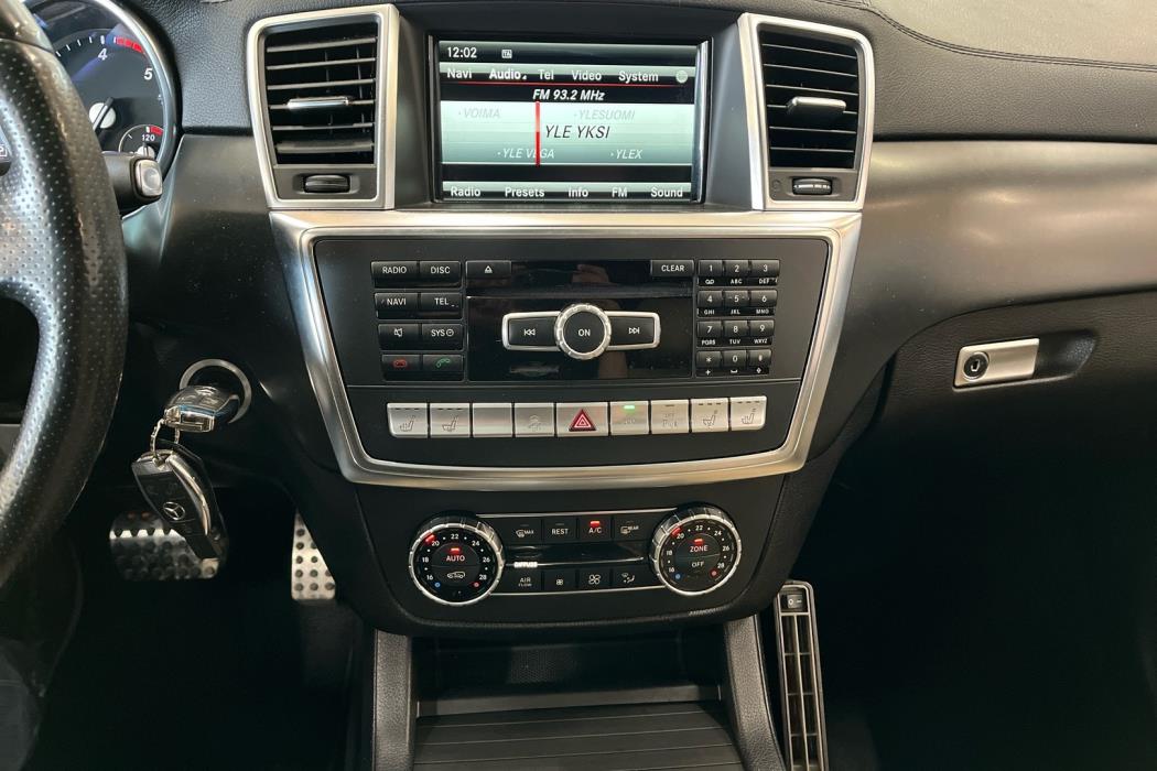 MERCEDES-BENZ GL 2014