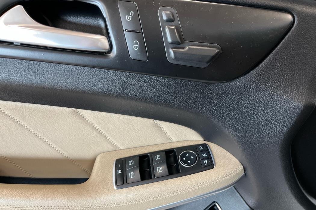 MERCEDES-BENZ GL 2014