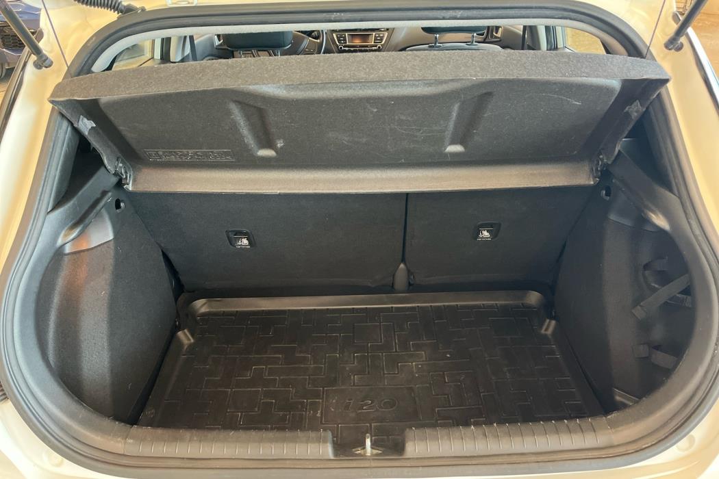 HYUNDAI i20 5d 2017