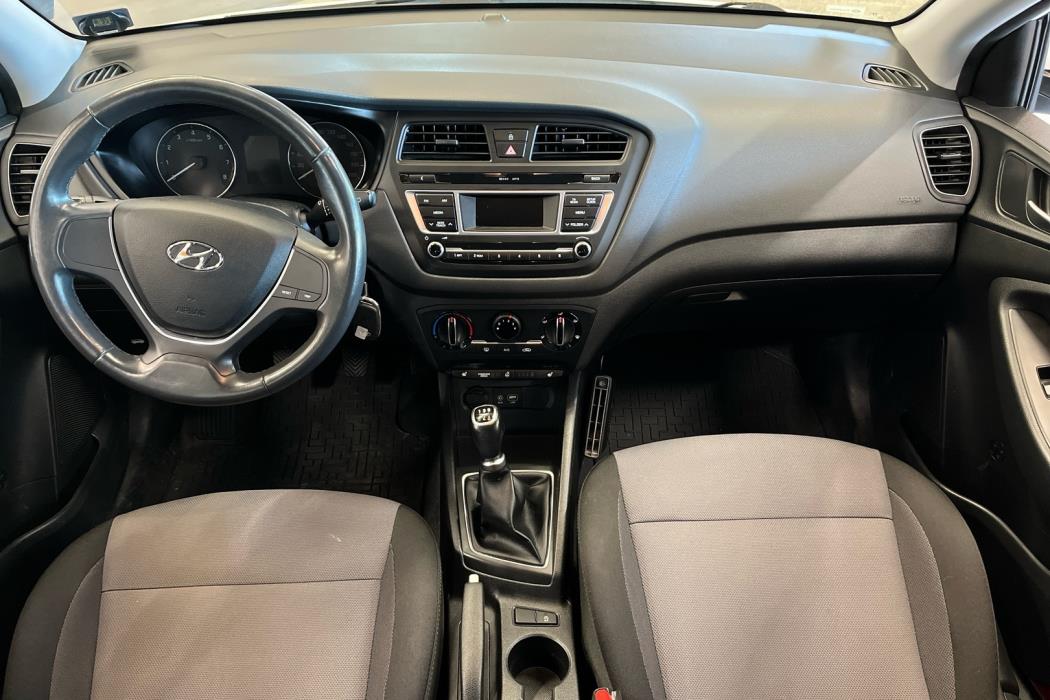 HYUNDAI i20 5d 2017