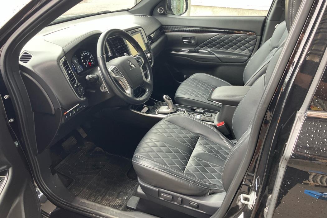 MITSUBISHI Outlander PHEV 2021