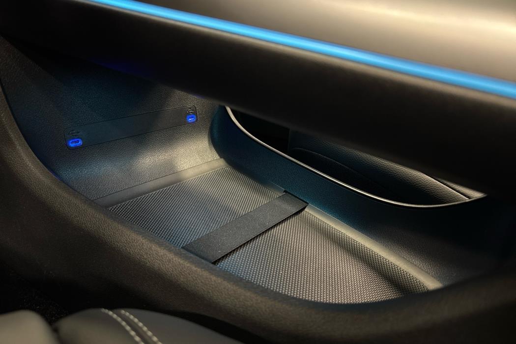 MERCEDES-BENZ CLA 2025