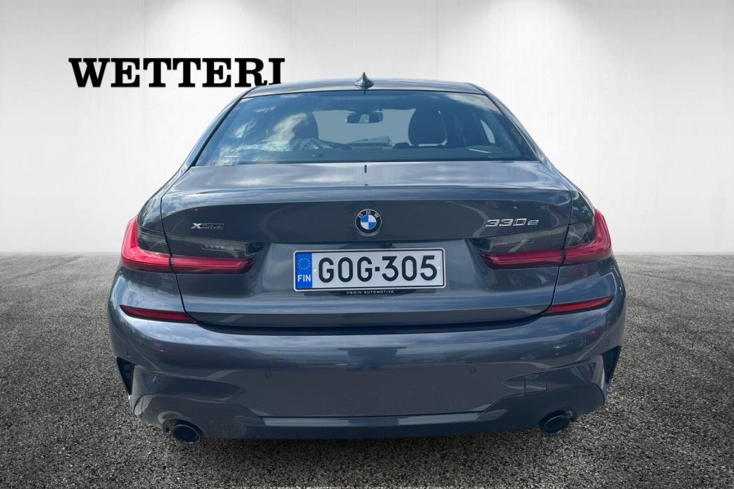 BMW 330 2021