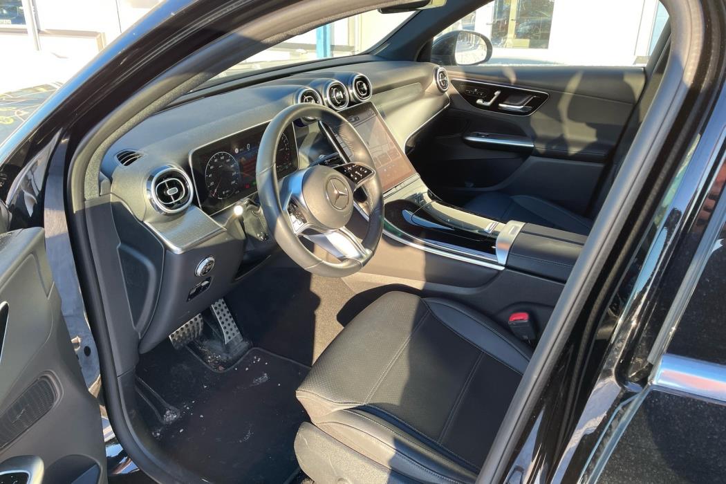 MERCEDES-BENZ GLC 2023