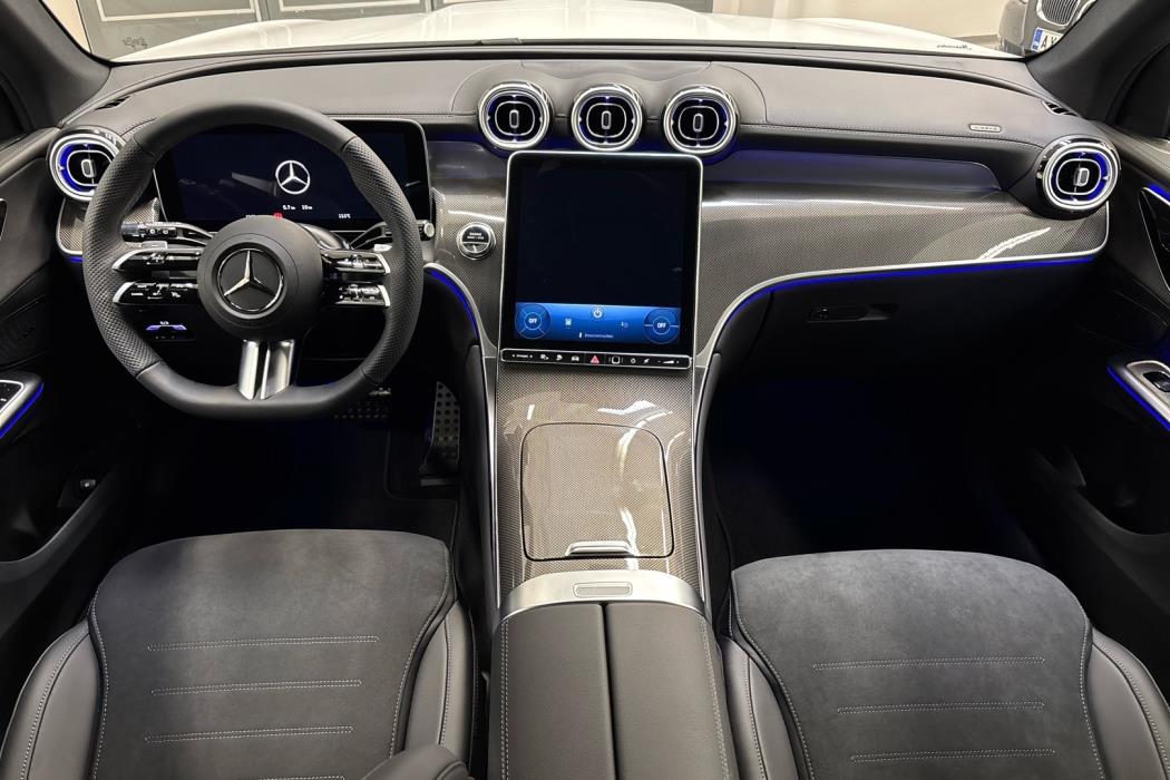 MERCEDES-BENZ GLC 2025