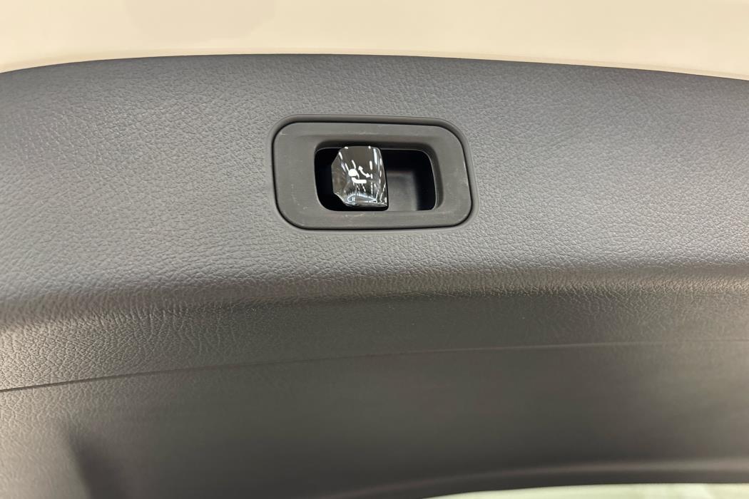 MERCEDES-BENZ GLC 2025