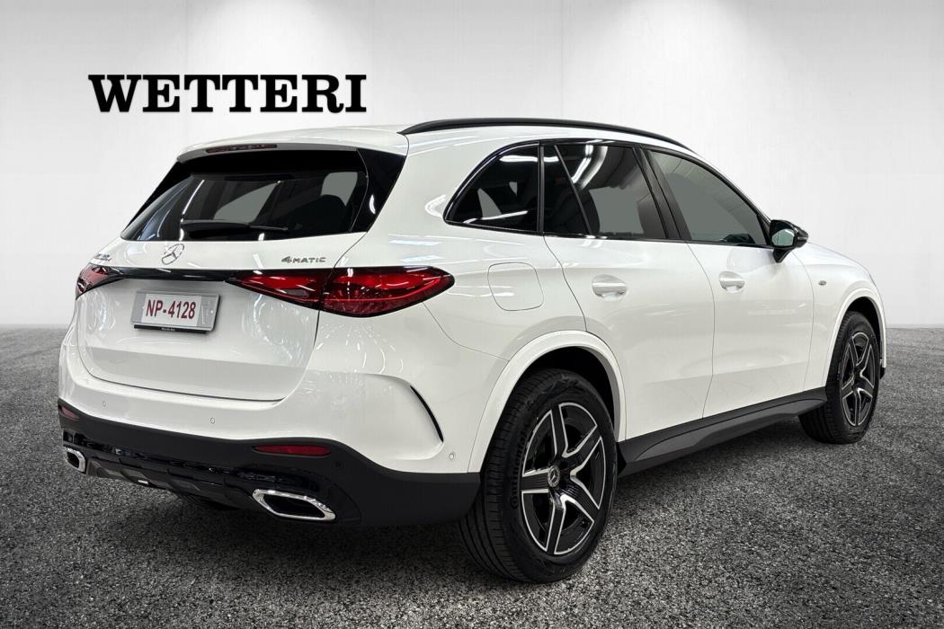 MERCEDES-BENZ GLC 2025