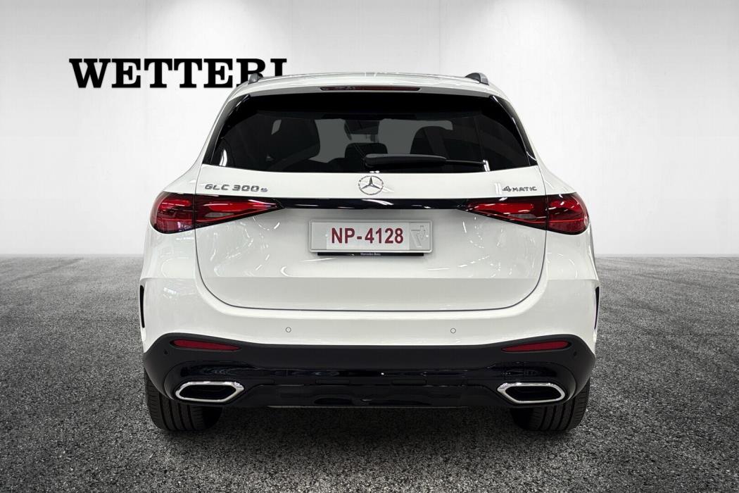 MERCEDES-BENZ GLC 2025