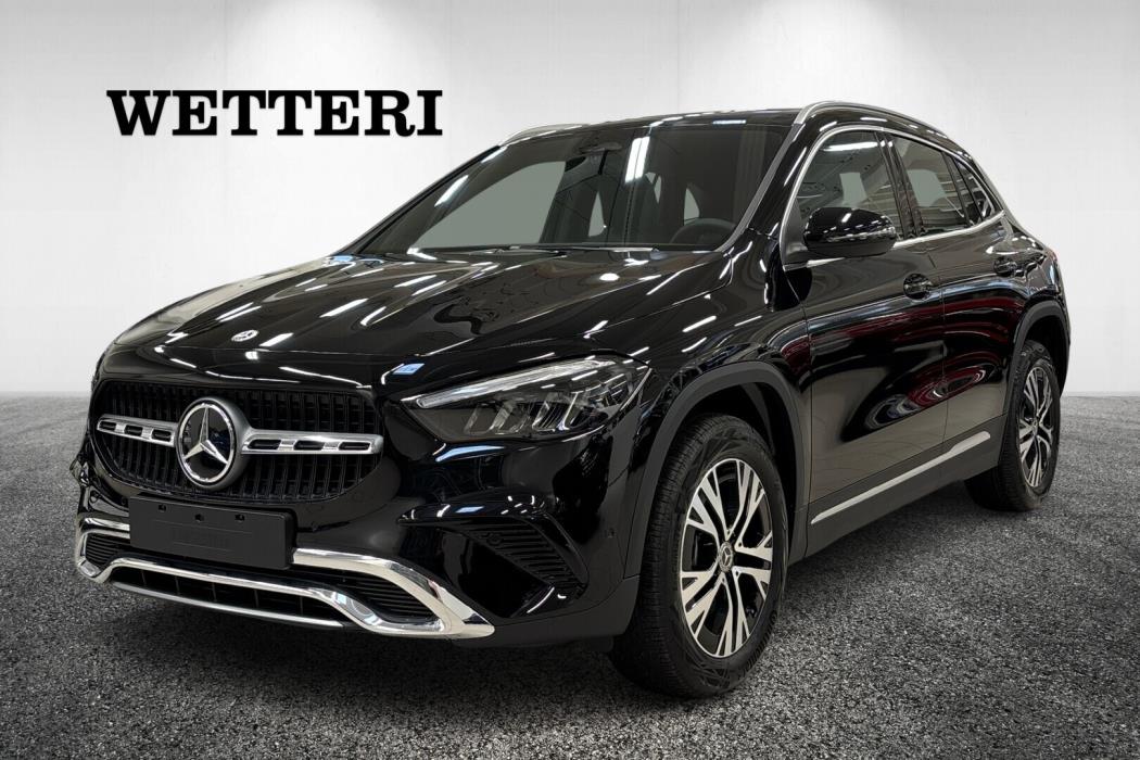 MERCEDES-BENZ GLA 2024
