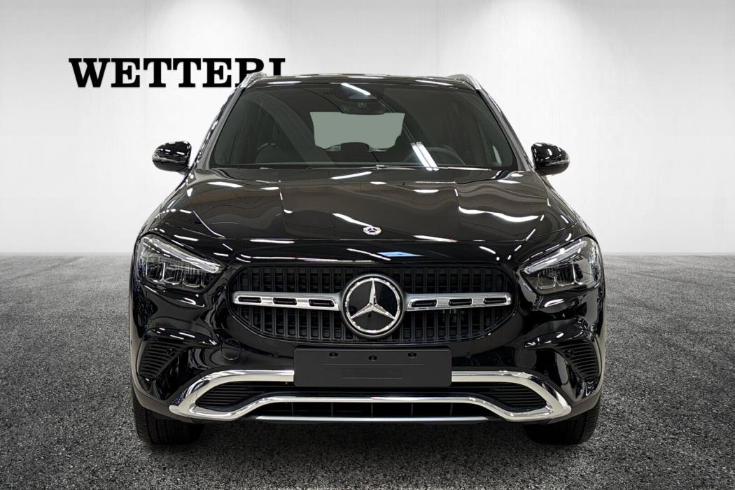 MERCEDES-BENZ GLA 2024