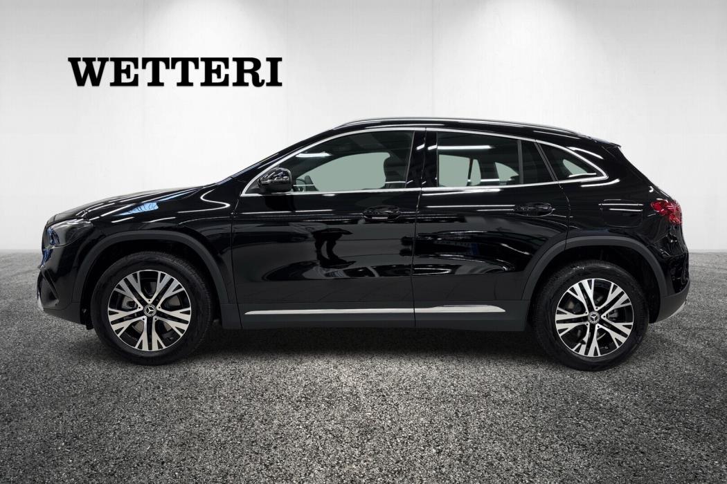 MERCEDES-BENZ GLA 2024