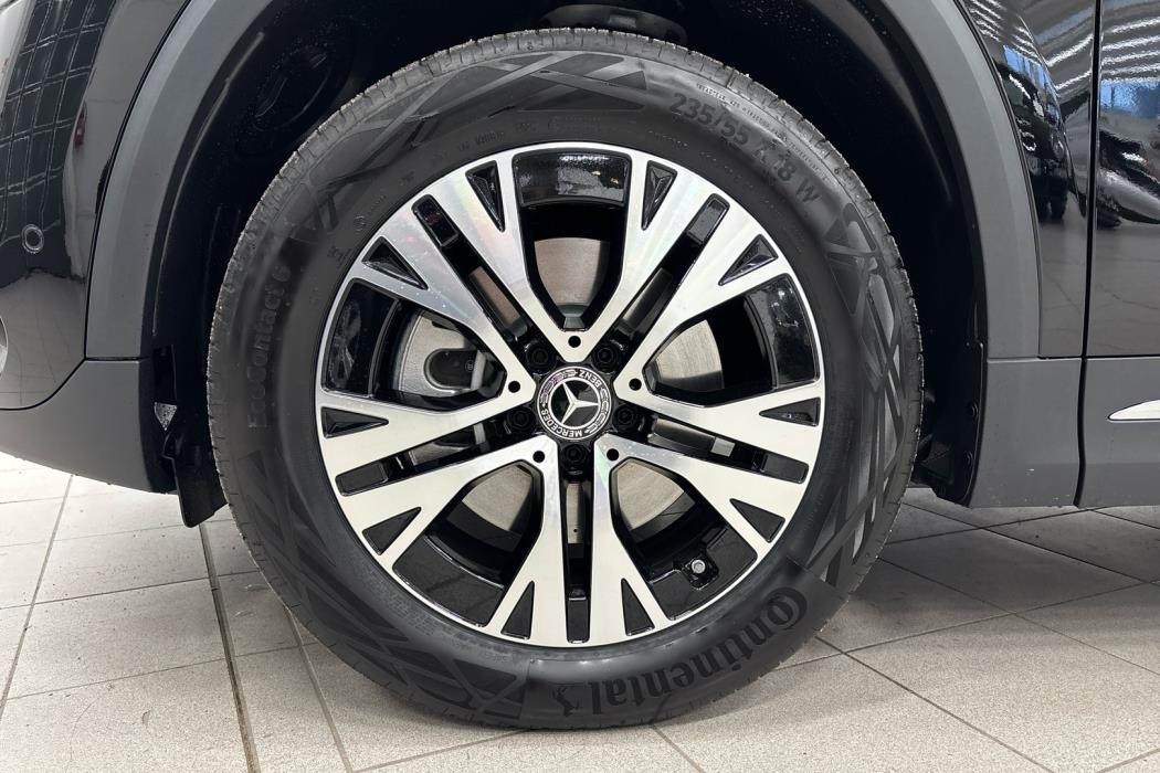 MERCEDES-BENZ GLA 2024