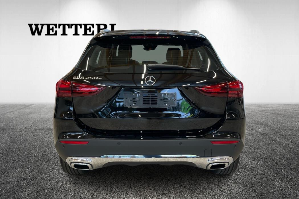 MERCEDES-BENZ GLA 2026