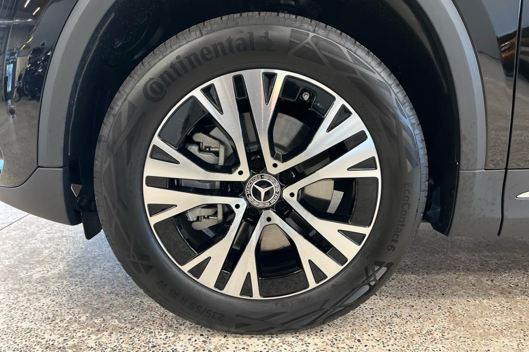 MERCEDES-BENZ GLA 2026