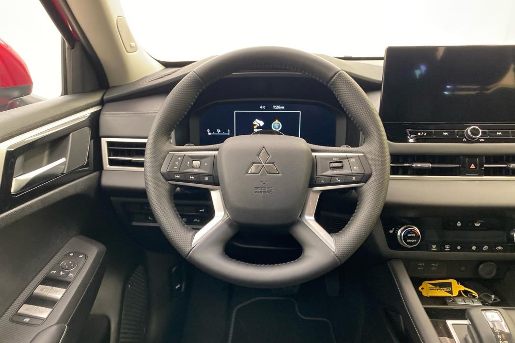 MITSUBISHI Outlander 2026
