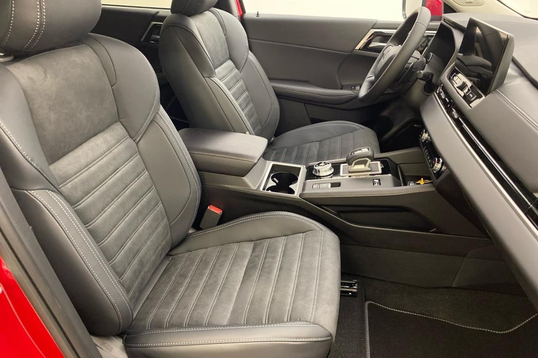 MITSUBISHI Outlander 2026
