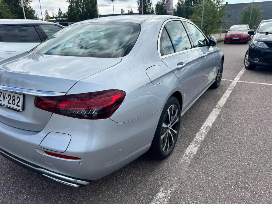 MERCEDES-BENZ E 2021
