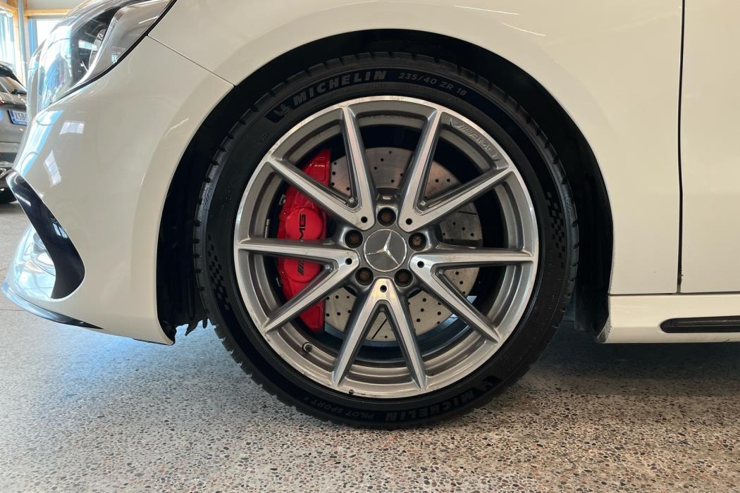 MERCEDES-BENZ A 45 AMG 2017