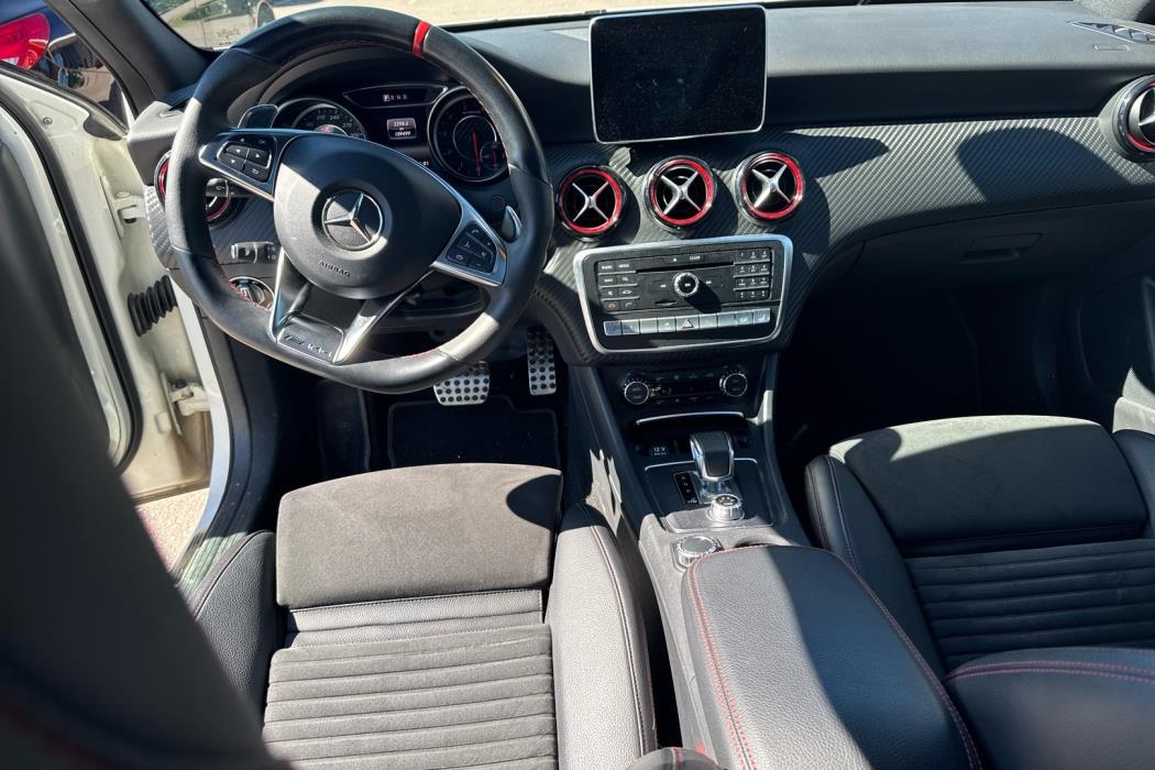 MERCEDES-BENZ A 45 AMG 2017