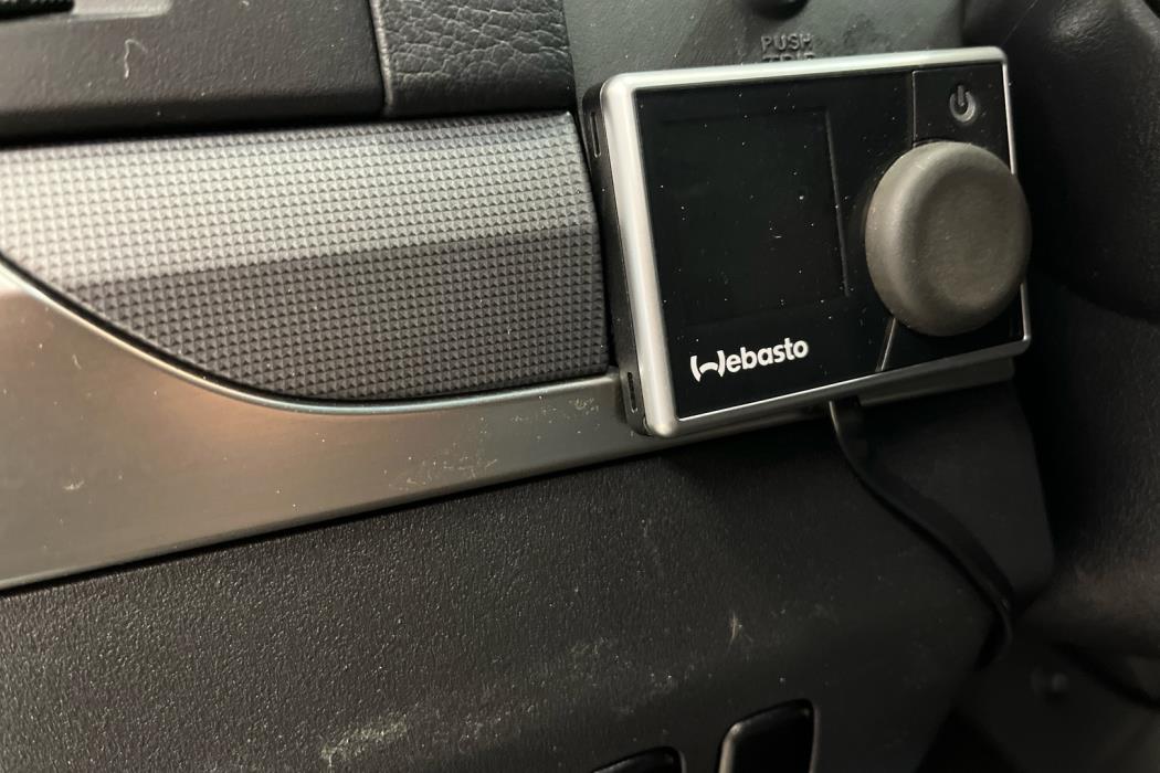 MITSUBISHI Pajero 2015