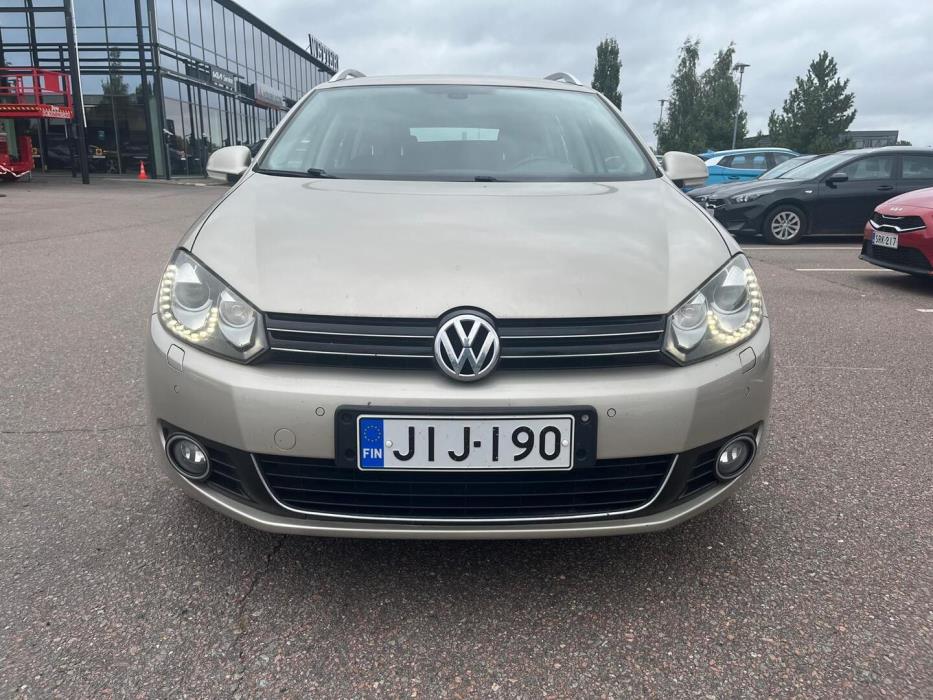 VOLKSWAGEN Golf 2013