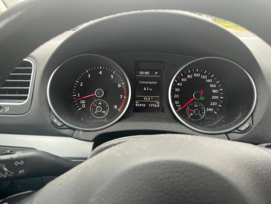 VOLKSWAGEN Golf 2013