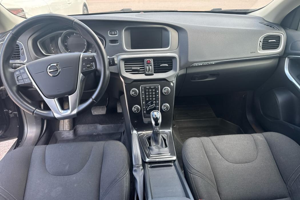 VOLVO V40 Cross Country 2017