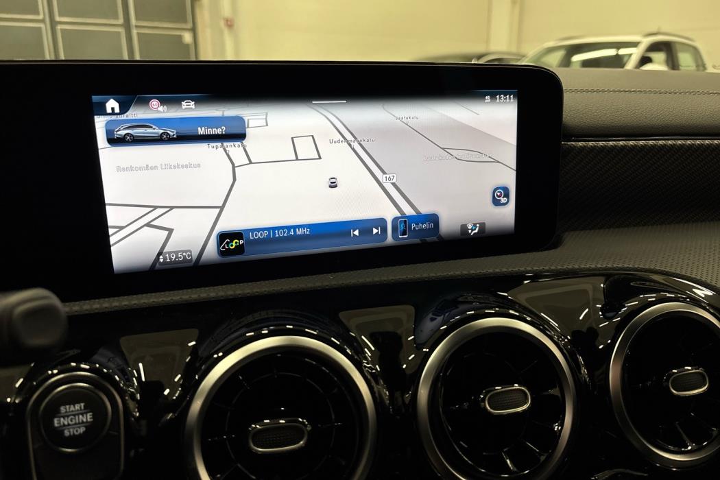 MERCEDES-BENZ CLA 2025