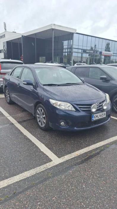 TOYOTA Corolla 2012