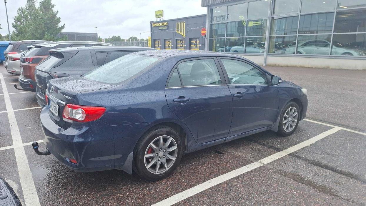 TOYOTA Corolla 2012