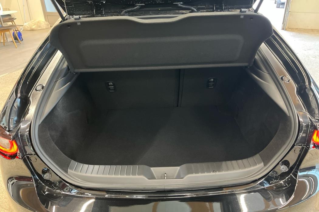 MAZDA Mazda3 2026
