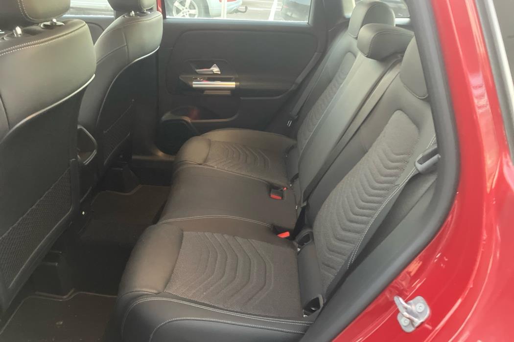 MERCEDES-BENZ B 2023