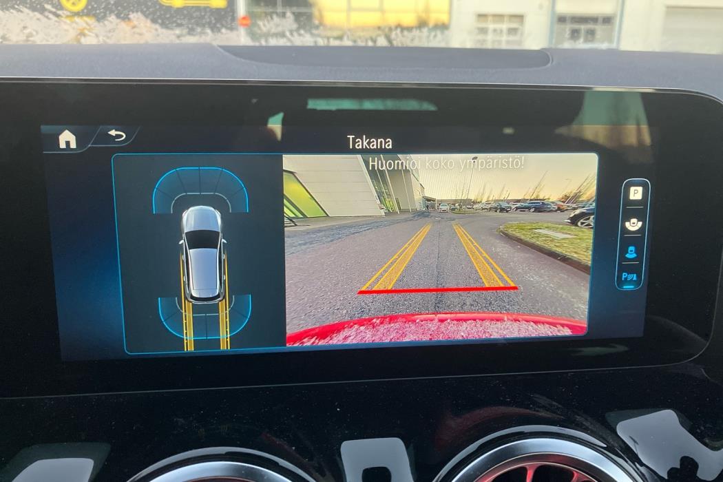 MERCEDES-BENZ B 2023