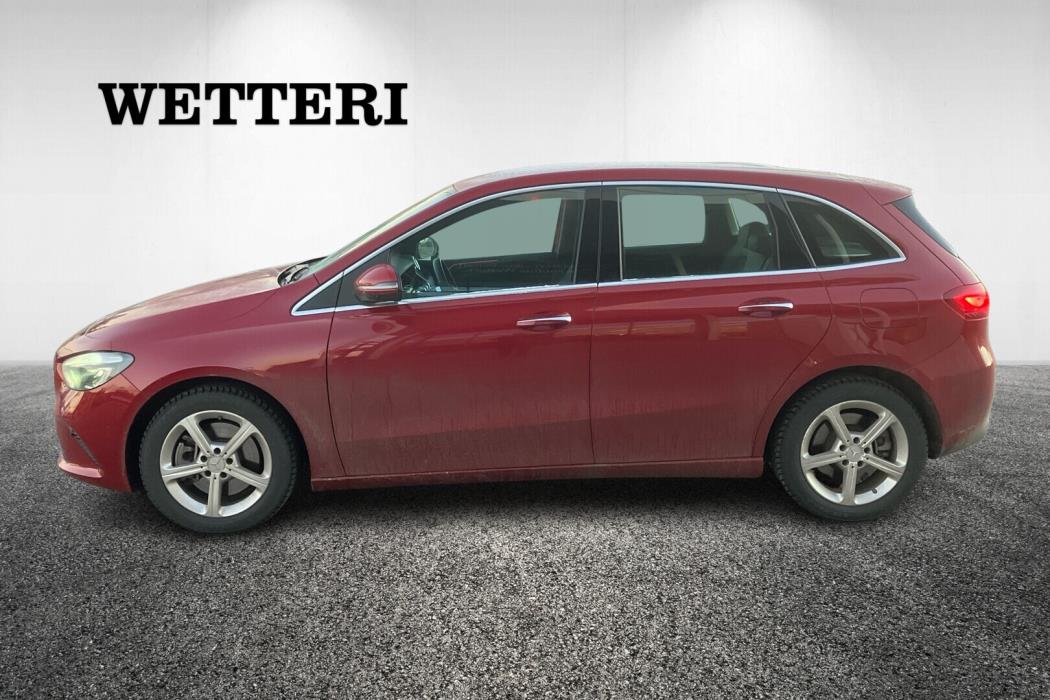 MERCEDES-BENZ B 2023