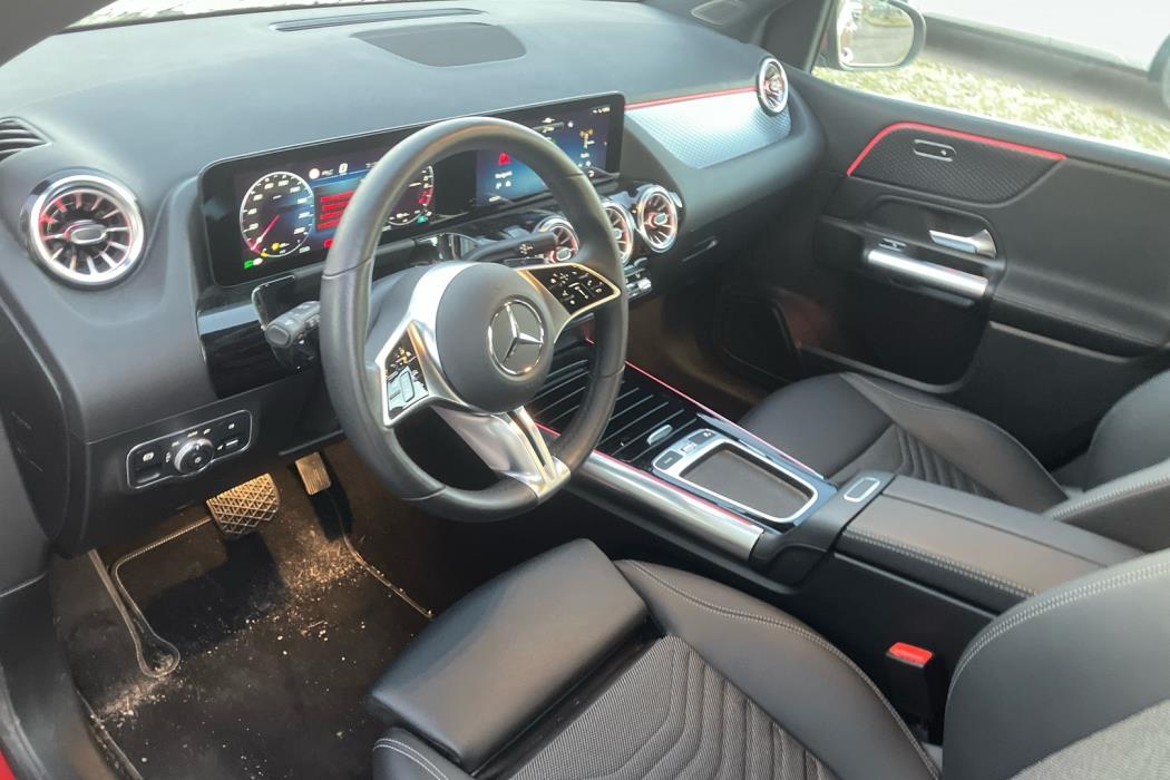 MERCEDES-BENZ B 2023