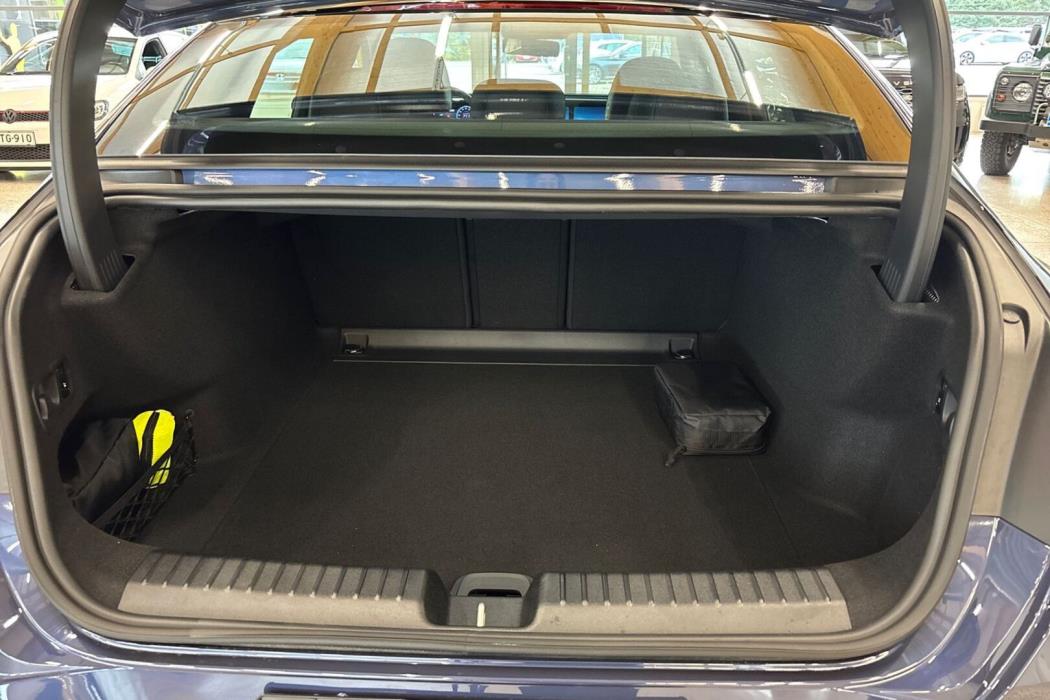 MERCEDES-BENZ C 2026