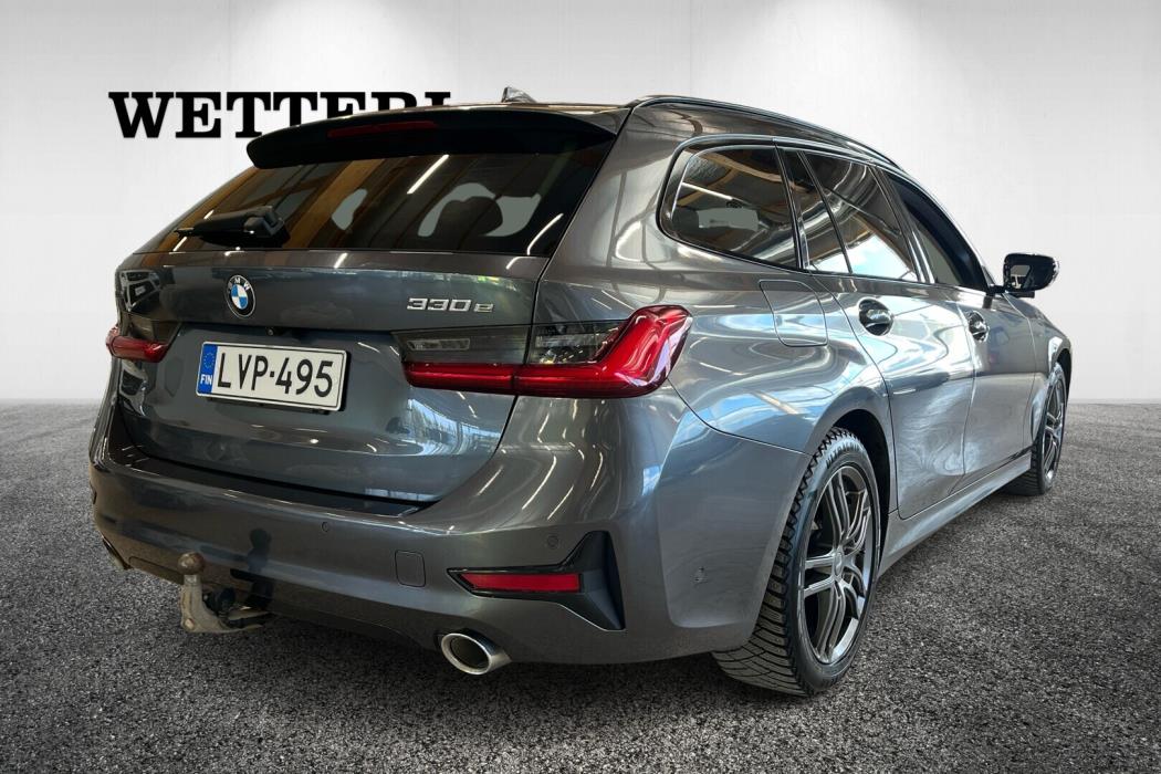 BMW 330 2021
