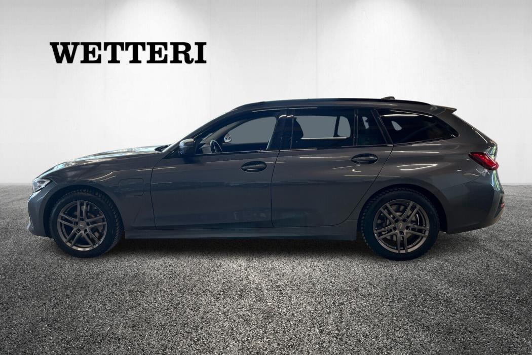 BMW 330 2021