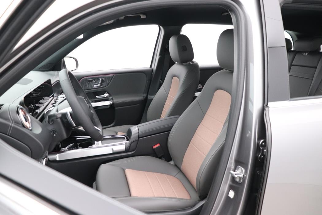 MERCEDES-BENZ EQB 2025