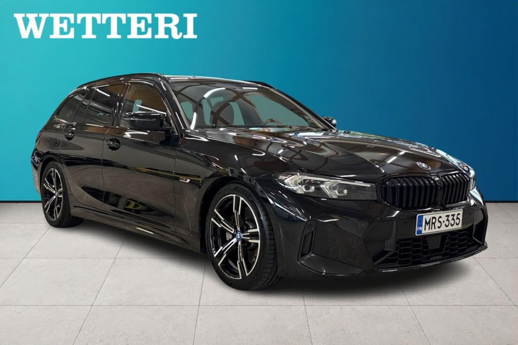 BMW 330 2023