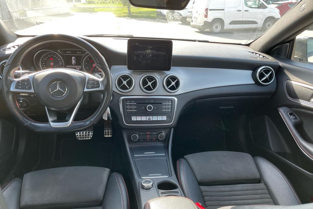 MERCEDES-BENZ CLA 2016