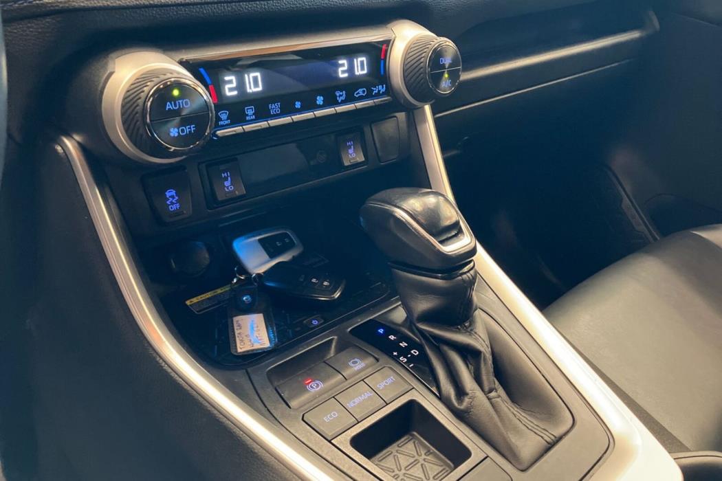 TOYOTA RAV4 2020