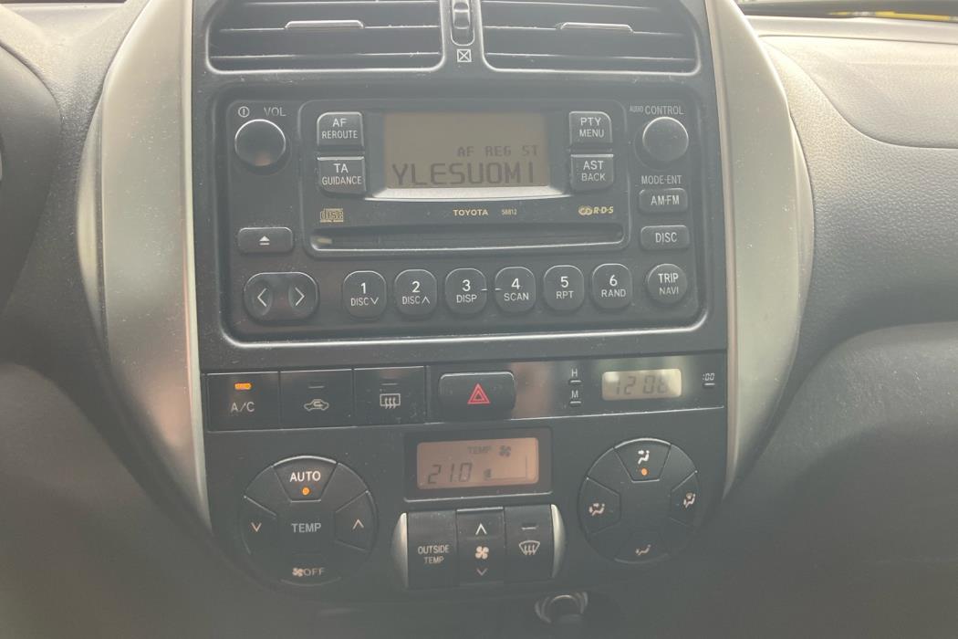 TOYOTA RAV4 2004