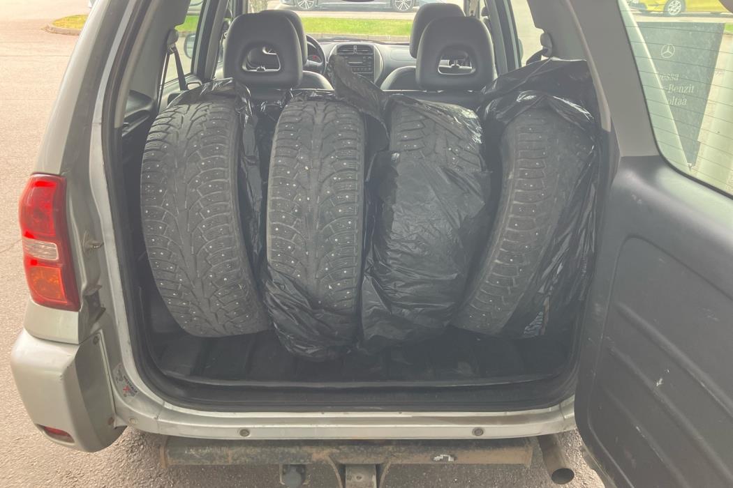 TOYOTA RAV4 2004