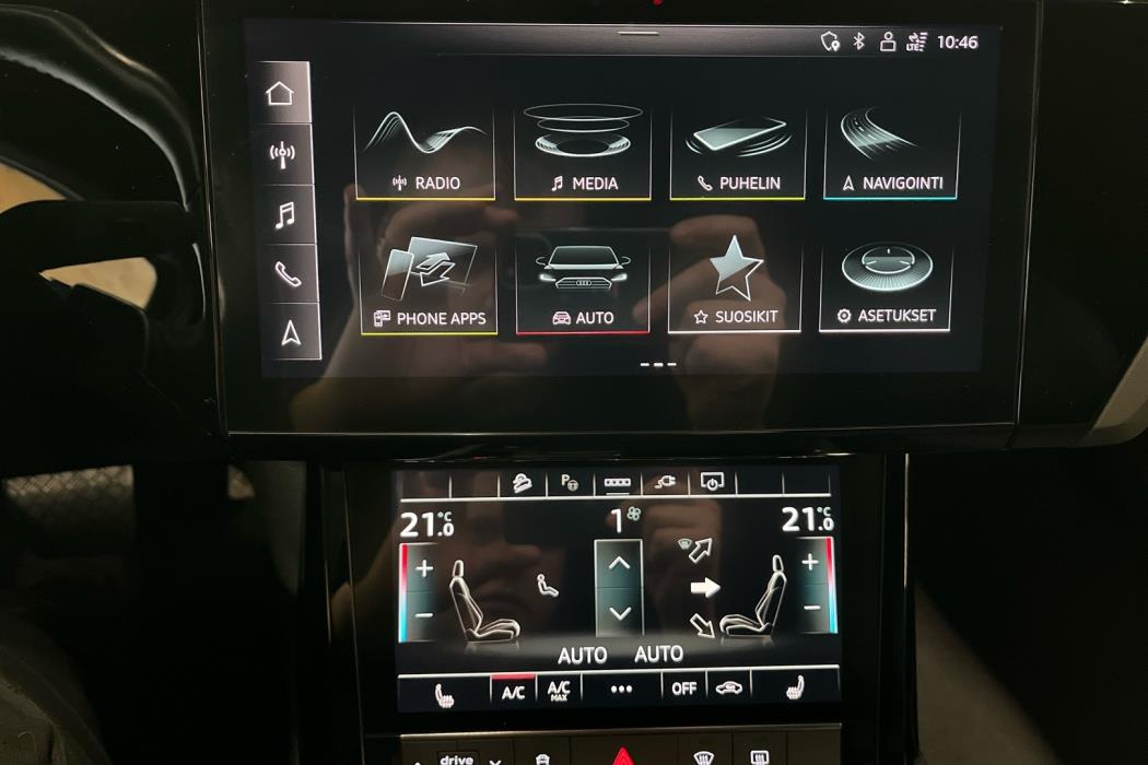 AUDI e-tron 2022