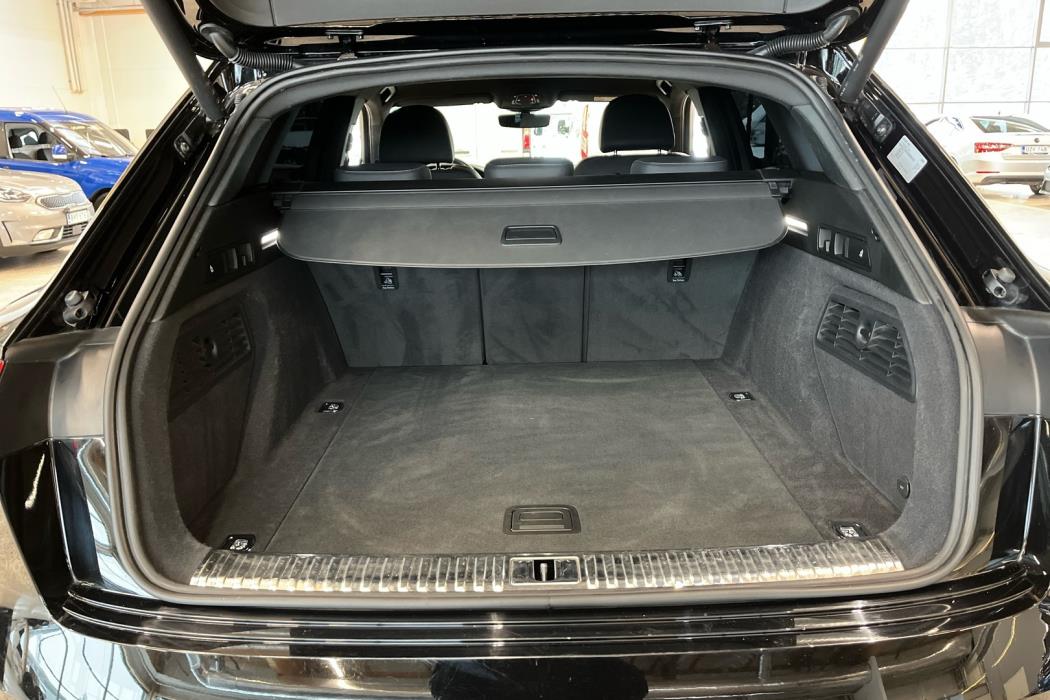AUDI e-tron 2022