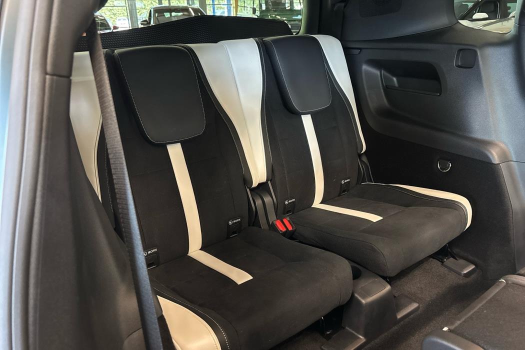 MERCEDES-BENZ GLB 2026