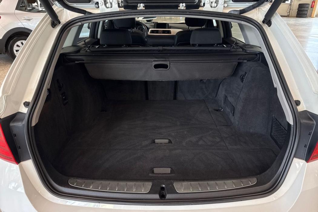 BMW 318 2013
